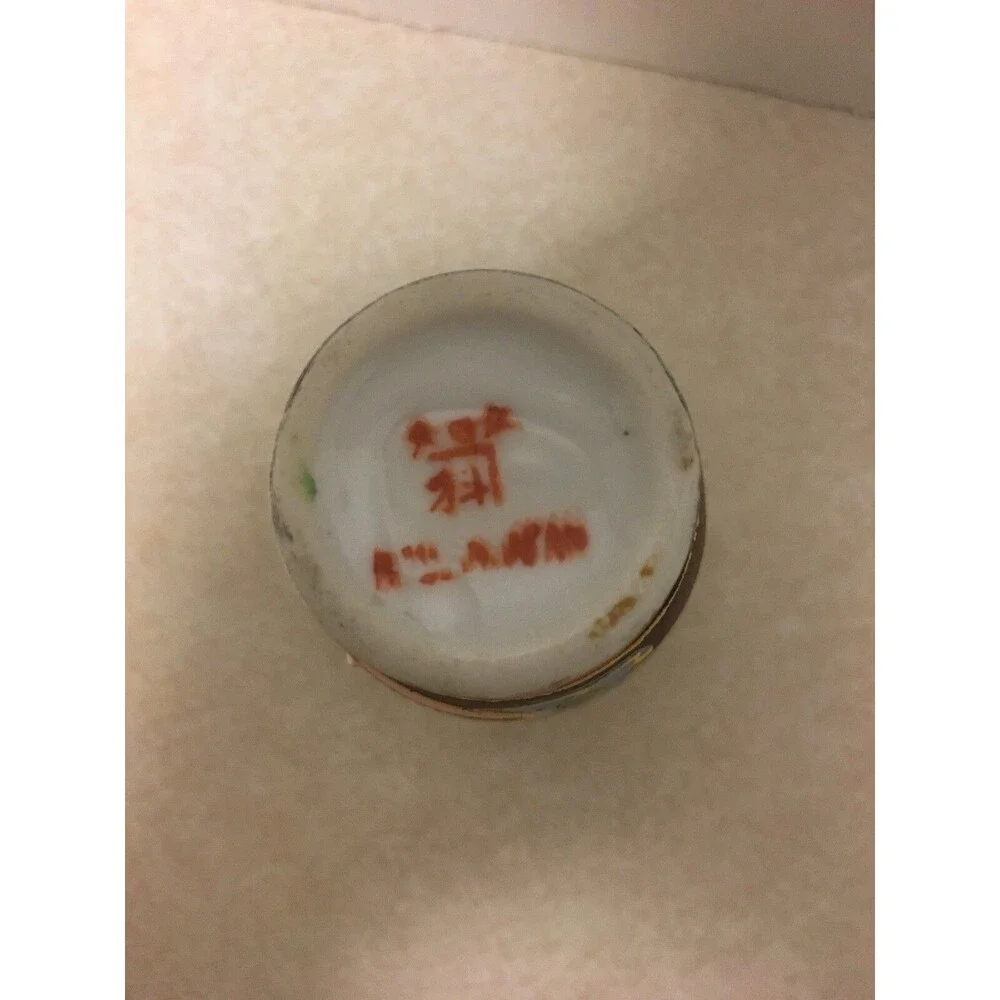VINTAGE PORCELAIN MORIAGE SATSUMA MINI VASE LADY PRINCESS  HAND PAINTED JAPAN